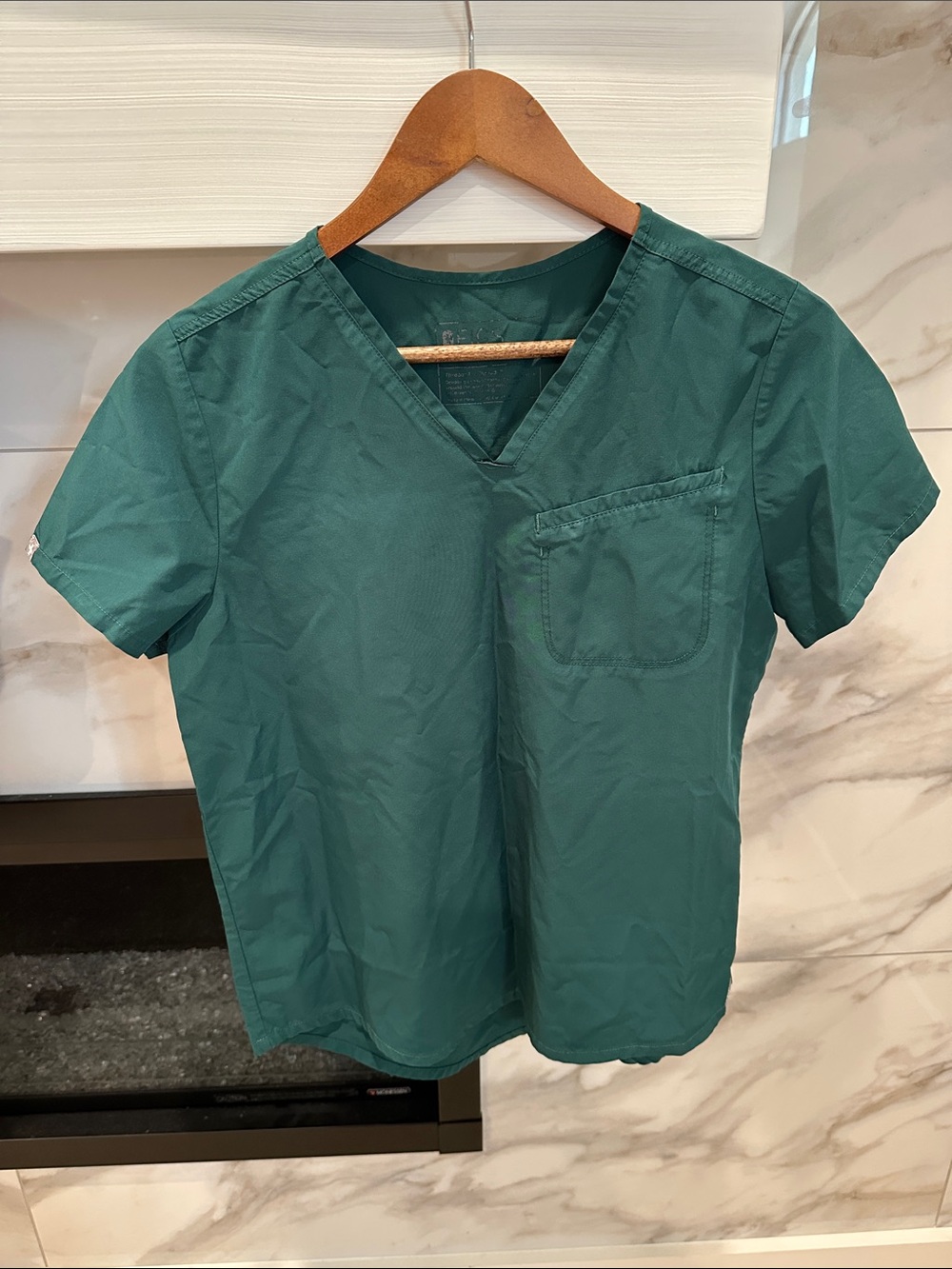 FIGS FionX Women’s V-Neck Medical Scrub Top - Green XS